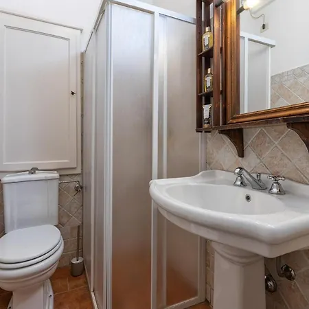 Διαμέρισμα Tina's House *